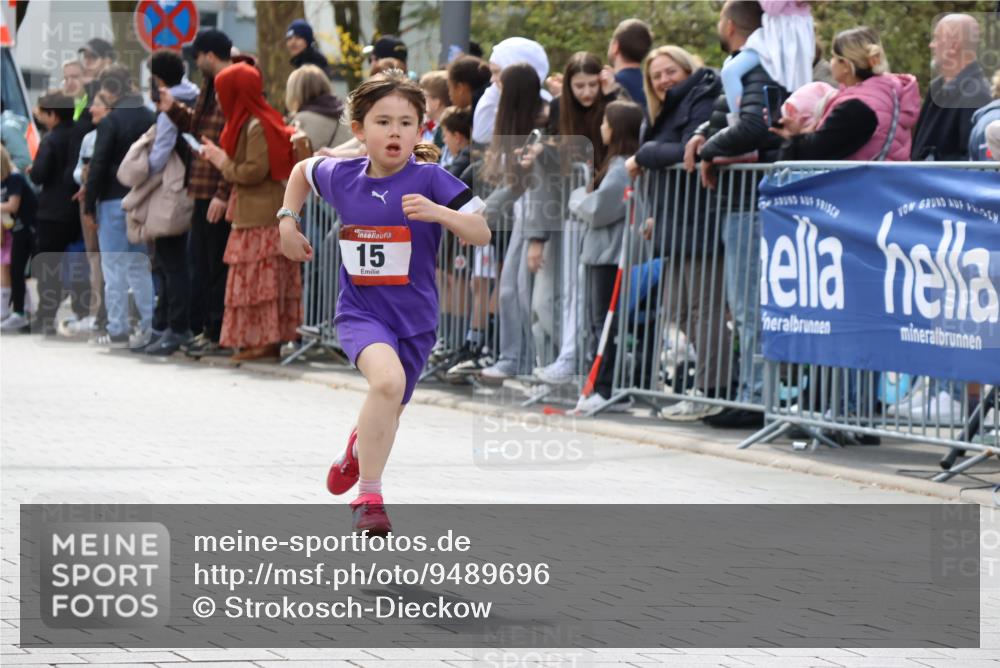 12.04.2026 - 45. Internationalen Wilhelmsburger Insellauf Strokosch-Dieckow http://msf.ph/oto/9489696 12.04.2026 14:08:00 Ziel 15, 1508 meine-sportfotos.de