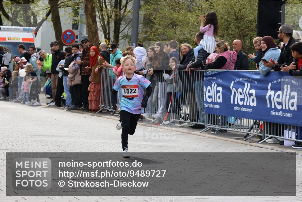 12.04.2026 - 45. Internationalen Wilhelmsburger Insellauf Strokosch-Dieckow http://msf.ph/oto/9489727 12.04.2026 14:07:47 Ziel 1522 meine-sportfotos.de
