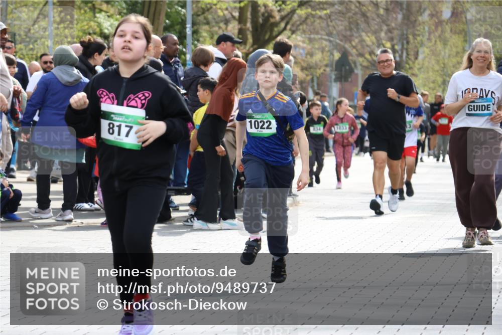 12.04.2026 - 45. Internationalen Wilhelmsburger Insellauf Strokosch-Dieckow http://msf.ph/oto/9489737 12.04.2026 14:36:17 Ziel 1024, 517, 521, 817, 1022 meine-sportfotos.de