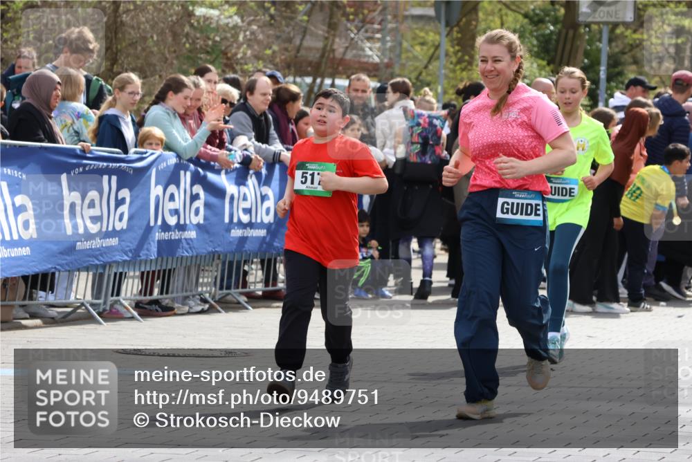 12.04.2026 - 45. Internationalen Wilhelmsburger Insellauf Strokosch-Dieckow http://msf.ph/oto/9489751 12.04.2026 14:36:11 Ziel 820, 328, 1025, 360, 325, 125, 827, 1024, 517, 521 meine-sportfotos.de