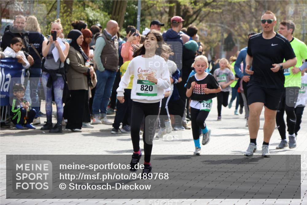 12.04.2026 - 45. Internationalen Wilhelmsburger Insellauf Strokosch-Dieckow http://msf.ph/oto/9489768 12.04.2026 14:36:03 Ziel 847, 641, 1056, 411, 93, 148, 1710, 863, 820, 328, 1025, 360, 325 meine-sportfotos.de