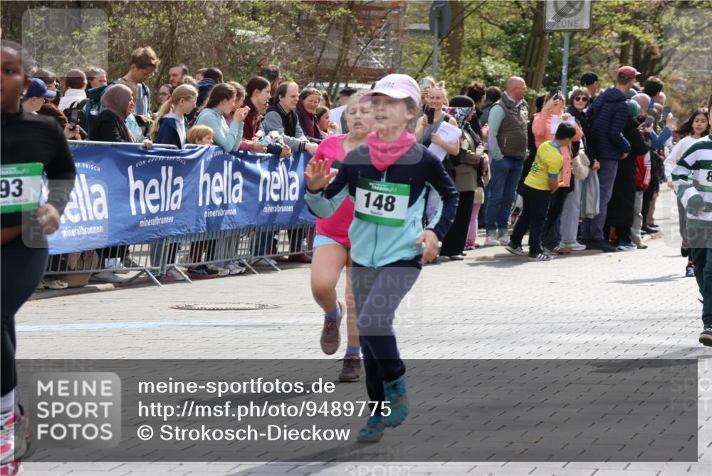 12.04.2026 - 45. Internationalen Wilhelmsburger Insellauf Strokosch-Dieckow http://msf.ph/oto/9489775 12.04.2026 14:36:01 Ziel 1732, 847, 641, 1056, 411, 93, 148, 1710, 863, 820 meine-sportfotos.de