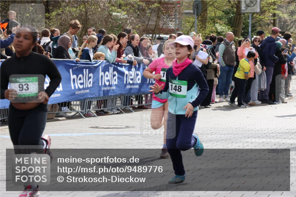 12.04.2026 - 45. Internationalen Wilhelmsburger Insellauf Strokosch-Dieckow http://msf.ph/oto/9489776 12.04.2026 14:36:01 Ziel 1732, 847, 641, 1056, 411, 93, 148, 1710, 863, 820 meine-sportfotos.de