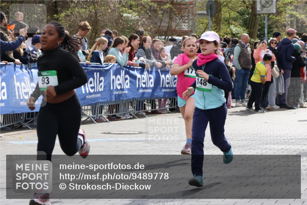 12.04.2026 - 45. Internationalen Wilhelmsburger Insellauf Strokosch-Dieckow http://msf.ph/oto/9489778 12.04.2026 14:36:00 Ziel 344, 90, 1732, 847, 641, 1056, 411, 93, 148, 1710, 863 meine-sportfotos.de