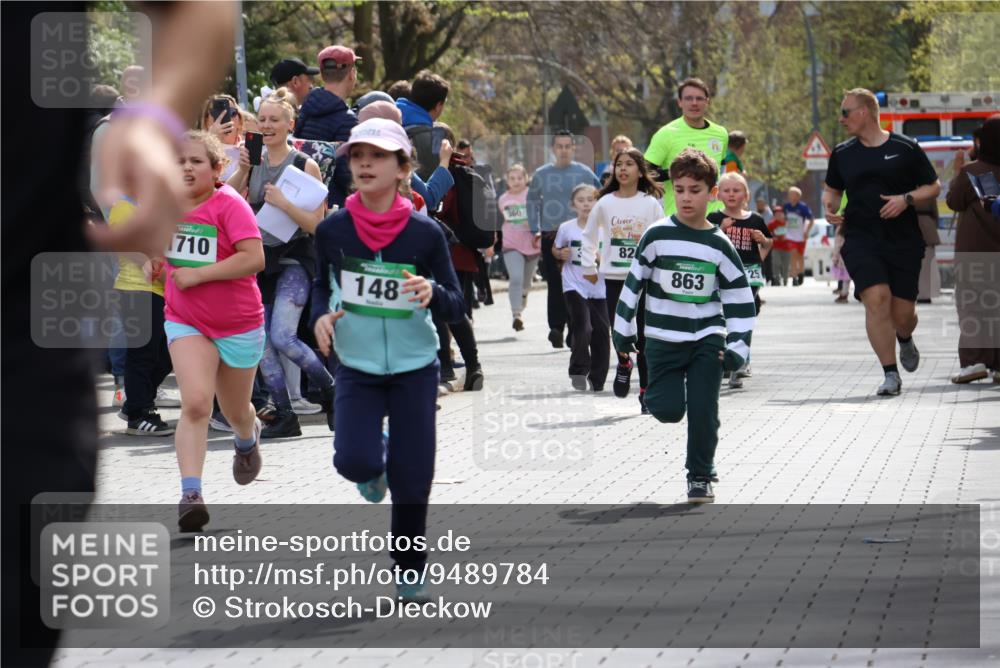 12.04.2026 - 45. Internationalen Wilhelmsburger Insellauf Strokosch-Dieckow http://msf.ph/oto/9489784 12.04.2026 14:35:59 Ziel 79, 76, 344, 90, 1732, 847, 641, 1056, 411, 93, 148, 1710, 863 meine-sportfotos.de