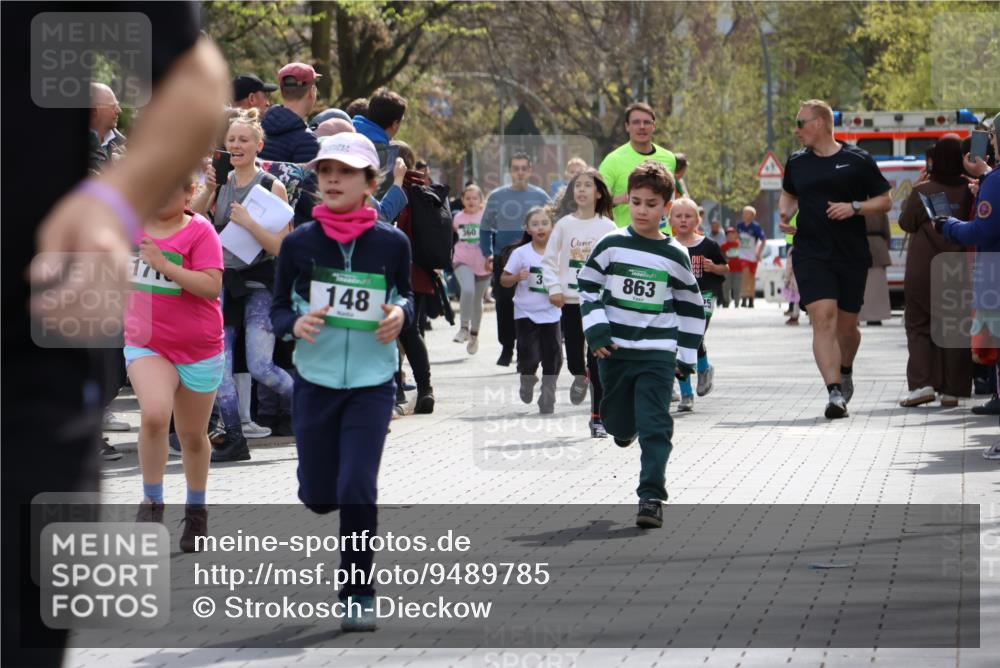12.04.2026 - 45. Internationalen Wilhelmsburger Insellauf Strokosch-Dieckow http://msf.ph/oto/9489785 12.04.2026 14:35:59 Ziel 79, 76, 344, 90, 1732, 847, 641, 1056, 411, 93, 148, 1710, 863 meine-sportfotos.de