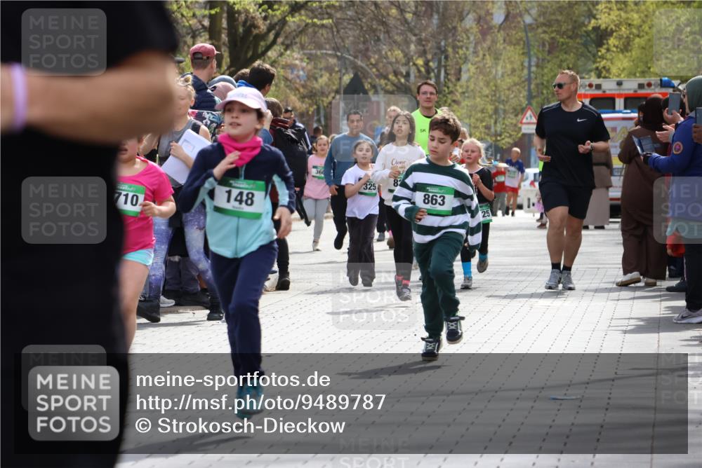 12.04.2026 - 45. Internationalen Wilhelmsburger Insellauf Strokosch-Dieckow http://msf.ph/oto/9489787 12.04.2026 14:35:59 Ziel 79, 76, 344, 90, 1732, 847, 641, 1056, 411, 93, 148, 1710, 863 meine-sportfotos.de