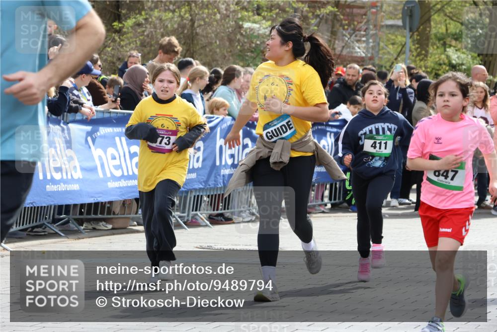 12.04.2026 - 45. Internationalen Wilhelmsburger Insellauf Strokosch-Dieckow http://msf.ph/oto/9489794 12.04.2026 14:35:54 Ziel 1069, 583, 628, 557, 585, 79, 76, 344, 90, 1732, 847, 641, 1056, 411 meine-sportfotos.de