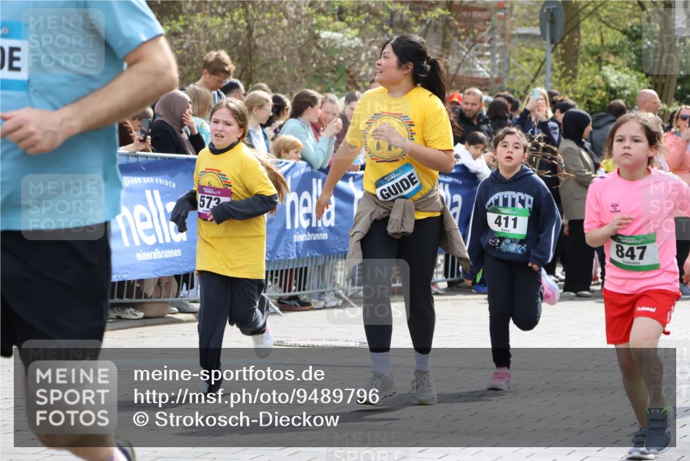 12.04.2026 - 45. Internationalen Wilhelmsburger Insellauf Strokosch-Dieckow http://msf.ph/oto/9489796 12.04.2026 14:35:54 Ziel 1069, 583, 628, 557, 585, 79, 76, 344, 90, 1732, 847, 641, 1056, 411 meine-sportfotos.de