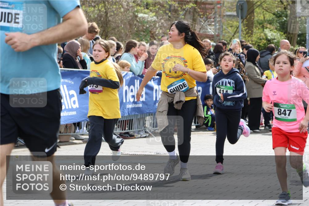 12.04.2026 - 45. Internationalen Wilhelmsburger Insellauf Strokosch-Dieckow http://msf.ph/oto/9489797 12.04.2026 14:35:54 Ziel 1069, 583, 628, 557, 585, 79, 76, 344, 90, 1732, 847, 641, 1056, 411 meine-sportfotos.de