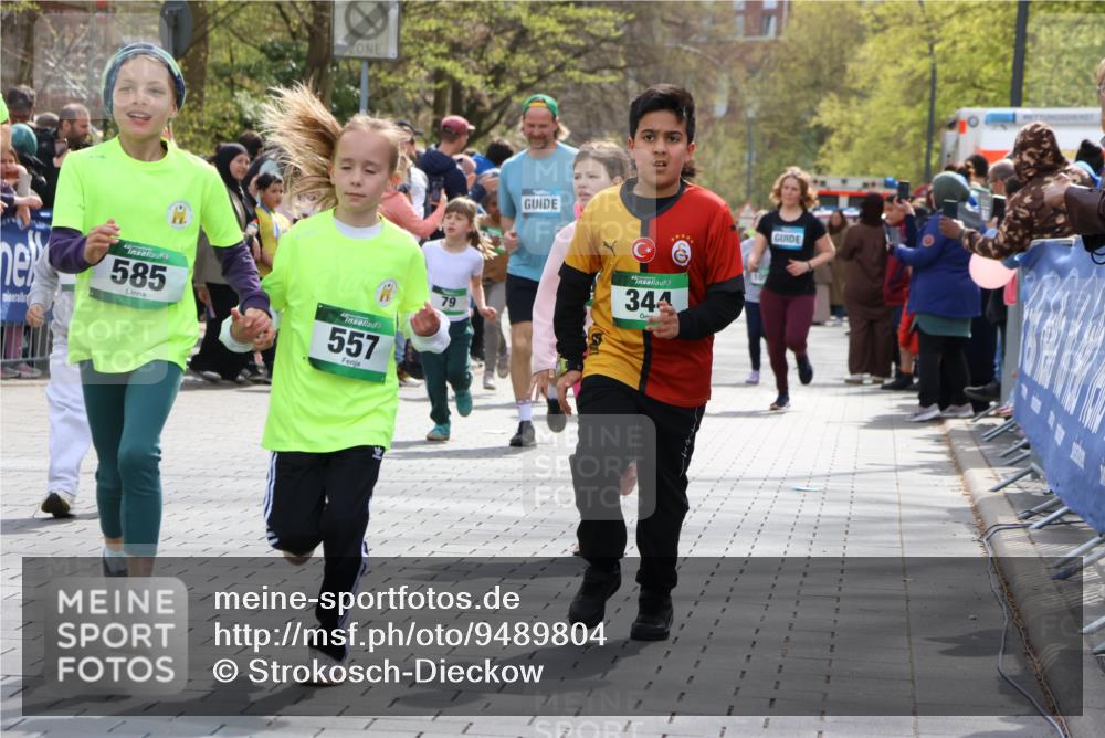 12.04.2026 - 45. Internationalen Wilhelmsburger Insellauf Strokosch-Dieckow http://msf.ph/oto/9489804 12.04.2026 14:35:49 Ziel 13, 850, 481, 81, 1069, 583, 628, 557, 585, 79, 76, 344, 90, 1732 meine-sportfotos.de