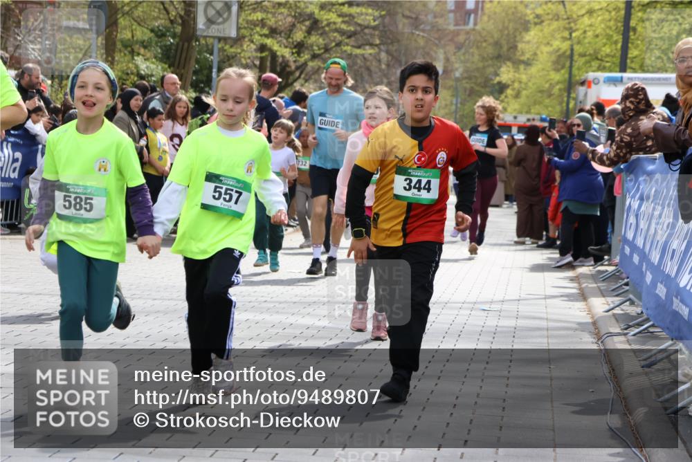 12.04.2026 - 45. Internationalen Wilhelmsburger Insellauf Strokosch-Dieckow http://msf.ph/oto/9489807 12.04.2026 14:35:49 Ziel 13, 850, 481, 81, 1069, 583, 628, 557, 585, 79, 76, 344, 90, 1732 meine-sportfotos.de
