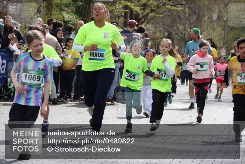 12.04.2026 - 45. Internationalen Wilhelmsburger Insellauf Strokosch-Dieckow http://msf.ph/oto/9489822 12.04.2026 14:35:46 Ziel 77, 549, 1729, 606, 13, 850, 481, 81, 1069, 583, 628, 557, 585 meine-sportfotos.de