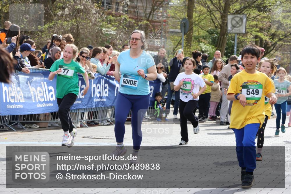 12.04.2026 - 45. Internationalen Wilhelmsburger Insellauf Strokosch-Dieckow http://msf.ph/oto/9489838 12.04.2026 14:35:39 Ziel 515, 432, 513, 442, 603, 364, 425, 813, 674, 1724, 118, 322, 525, 77, 549, 1729, 606, 13, 850, 481 meine-sportfotos.de