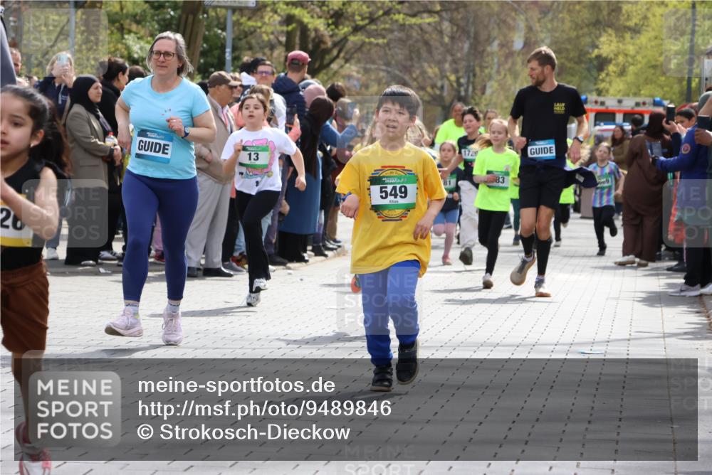 12.04.2026 - 45. Internationalen Wilhelmsburger Insellauf Strokosch-Dieckow http://msf.ph/oto/9489846 12.04.2026 14:35:38 Ziel 851, 515, 432, 513, 442, 603, 364, 425, 813, 674, 1724, 118, 322, 525, 77, 549, 1729, 606, 13 meine-sportfotos.de
