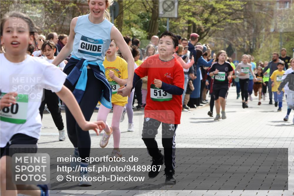 12.04.2026 - 45. Internationalen Wilhelmsburger Insellauf Strokosch-Dieckow http://msf.ph/oto/9489867 12.04.2026 14:35:31 Ziel 1728, 474, 484, 137, 582, 334, 514, 594, 680, 851, 515, 432, 513, 442, 603, 364, 425, 813, 674, 1724 meine-sportfotos.de