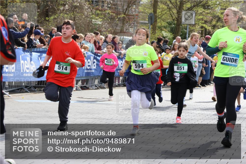 12.04.2026 - 45. Internationalen Wilhelmsburger Insellauf Strokosch-Dieckow http://msf.ph/oto/9489871 12.04.2026 14:35:29 Ziel 1717, 312, 340, 848, 1728, 474, 484, 137, 582, 334, 514, 594, 680, 851, 515, 432, 513, 442, 603, 364 meine-sportfotos.de