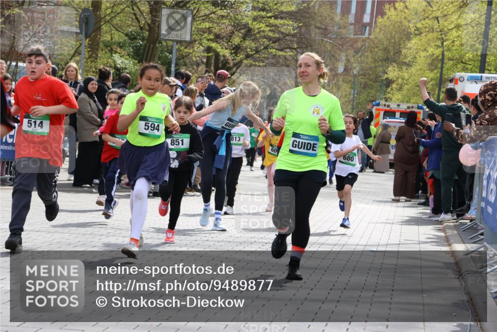 12.04.2026 - 45. Internationalen Wilhelmsburger Insellauf Strokosch-Dieckow http://msf.ph/oto/9489877 12.04.2026 14:35:28 Ziel 1017, 1717, 312, 340, 848, 1728, 474, 484, 137, 582, 334, 514, 594, 680, 851, 515, 432, 513, 442, 603 meine-sportfotos.de