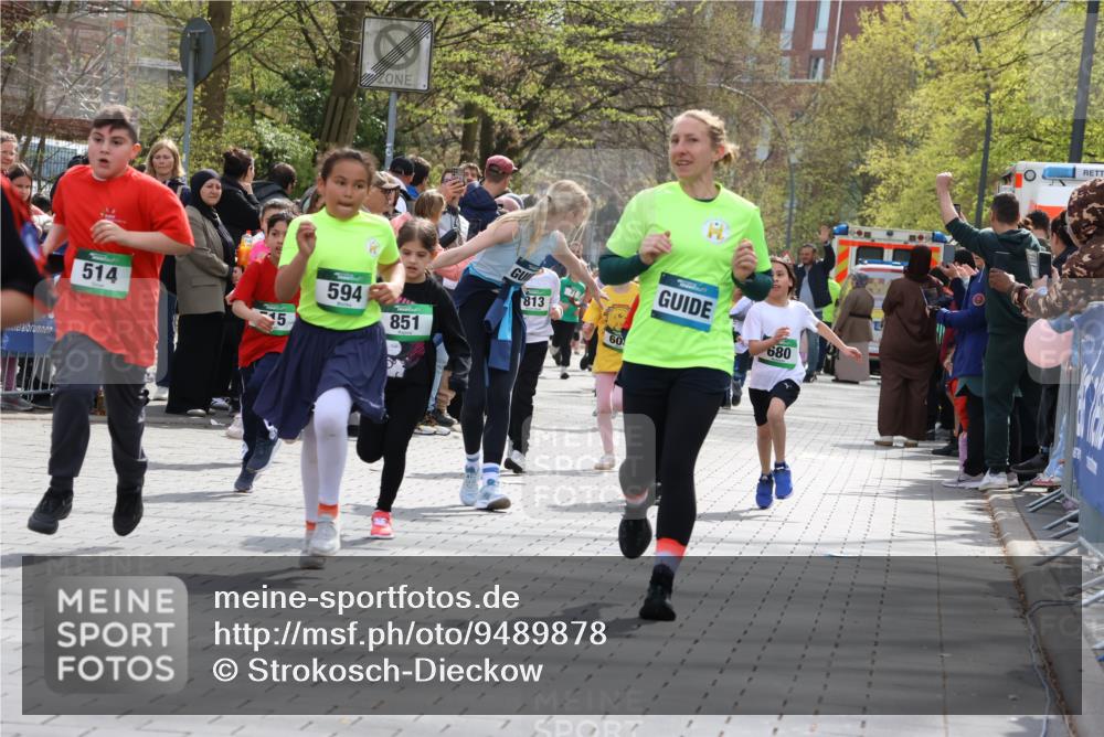 12.04.2026 - 45. Internationalen Wilhelmsburger Insellauf Strokosch-Dieckow http://msf.ph/oto/9489878 12.04.2026 14:35:28 Ziel 1017, 1717, 312, 340, 848, 1728, 474, 484, 137, 582, 334, 514, 594, 680, 851, 515, 432, 513, 442, 603 meine-sportfotos.de