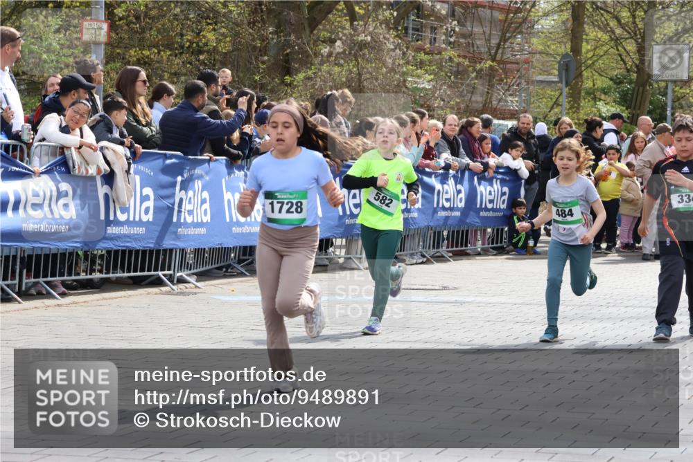12.04.2026 - 45. Internationalen Wilhelmsburger Insellauf Strokosch-Dieckow http://msf.ph/oto/9489891 12.04.2026 14:35:25 Ziel 366, 574, 1017, 1717, 312, 340, 848, 1728, 474, 484, 137, 582, 334, 514, 594, 680 meine-sportfotos.de