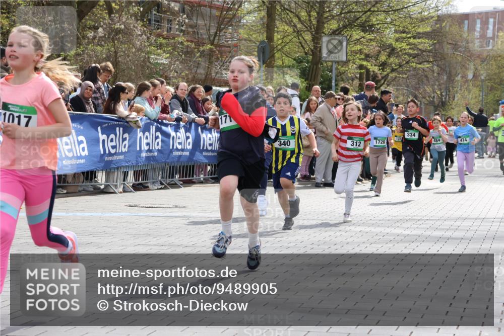 12.04.2026 - 45. Internationalen Wilhelmsburger Insellauf Strokosch-Dieckow http://msf.ph/oto/9489905 12.04.2026 14:35:21 Ziel 1009, 419, 80, 366, 574, 1017, 1717, 312, 340, 848, 1728, 474, 484, 137, 582 meine-sportfotos.de
