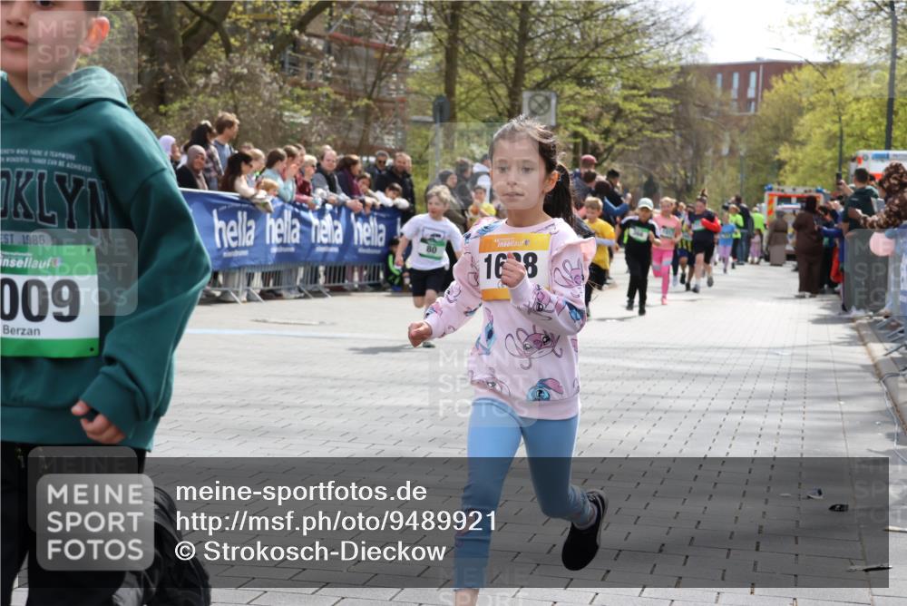 12.04.2026 - 45. Internationalen Wilhelmsburger Insellauf Strokosch-Dieckow http://msf.ph/oto/9489921 12.04.2026 14:35:15 Ziel 415, 1707, 846, 842, 1703, 156, 659, 873, 142, 522, 1009, 419, 80, 366, 574 meine-sportfotos.de