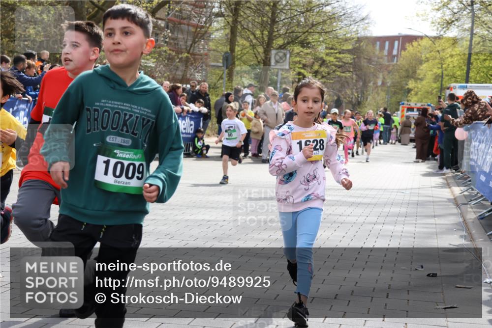 12.04.2026 - 45. Internationalen Wilhelmsburger Insellauf Strokosch-Dieckow http://msf.ph/oto/9489925 12.04.2026 14:35:15 Ziel 415, 1707, 846, 842, 1703, 156, 659, 873, 142, 522, 1009, 419, 80, 366, 574 meine-sportfotos.de