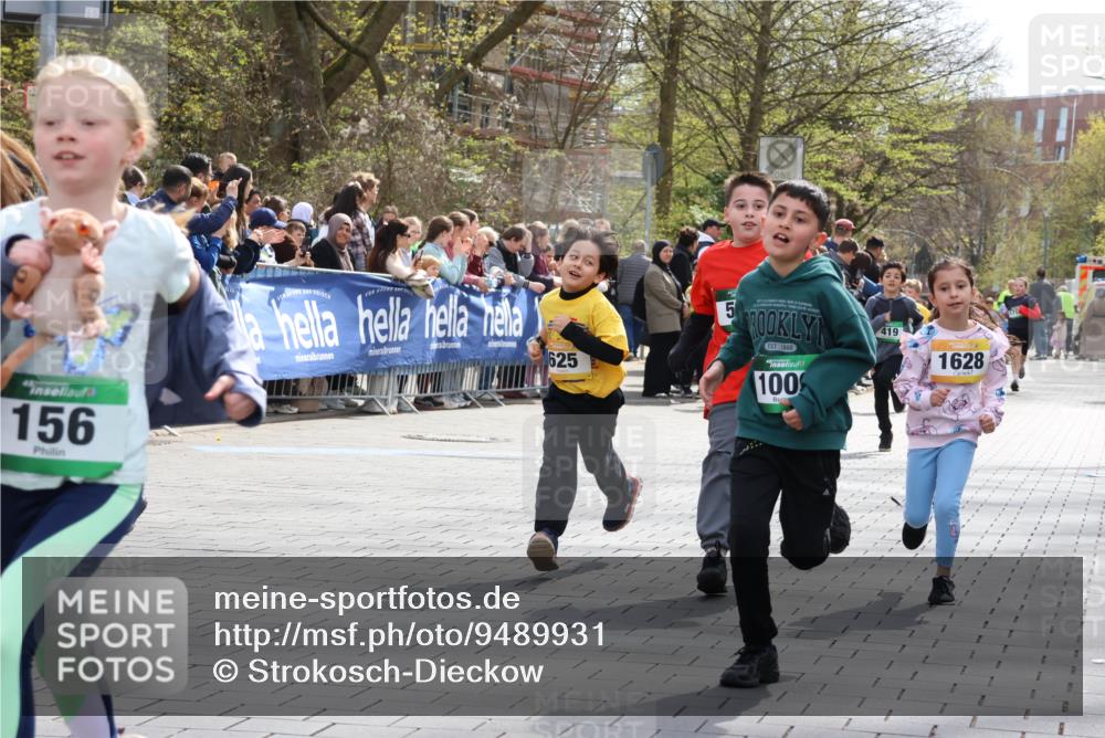12.04.2026 - 45. Internationalen Wilhelmsburger Insellauf Strokosch-Dieckow http://msf.ph/oto/9489931 12.04.2026 14:35:14 Ziel 415, 1707, 846, 842, 1703, 156, 659, 873, 142, 522, 1009, 419, 80, 366, 574 meine-sportfotos.de