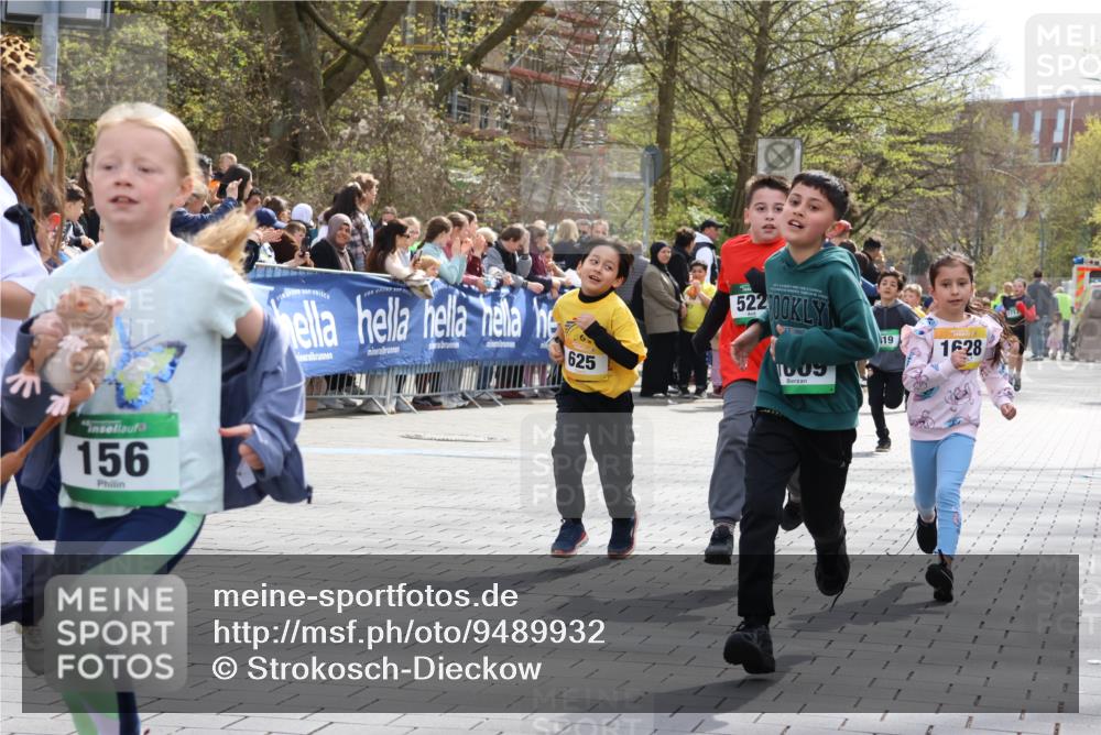 12.04.2026 - 45. Internationalen Wilhelmsburger Insellauf Strokosch-Dieckow http://msf.ph/oto/9489932 12.04.2026 14:35:14 Ziel 415, 1707, 846, 842, 1703, 156, 659, 873, 142, 522, 1009, 419, 80, 366, 574 meine-sportfotos.de