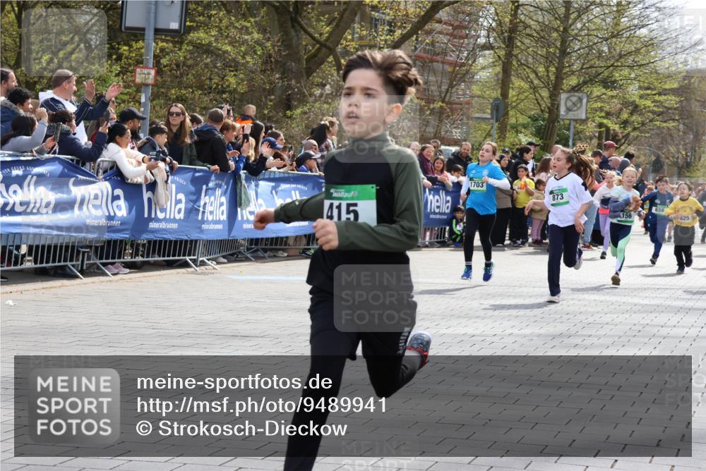 12.04.2026 - 45. Internationalen Wilhelmsburger Insellauf Strokosch-Dieckow http://msf.ph/oto/9489941 12.04.2026 14:35:11 Ziel 166, 836, 869, 415, 1707, 846, 842, 1703, 156, 659, 873, 142, 522, 1009, 419, 80 meine-sportfotos.de