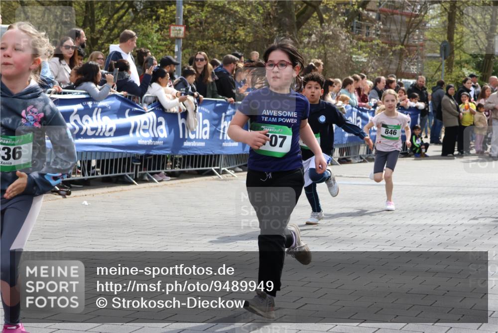 12.04.2026 - 45. Internationalen Wilhelmsburger Insellauf Strokosch-Dieckow http://msf.ph/oto/9489949 12.04.2026 14:35:09 Ziel 69, 470, 1750, 163, 166, 836, 869, 415, 1707, 846, 842, 1703, 156, 659, 873, 142, 522, 1009 meine-sportfotos.de