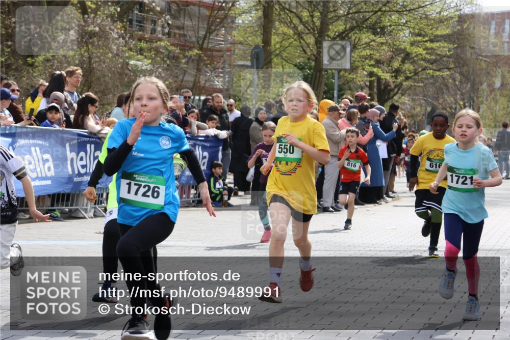 12.04.2026 - 45. Internationalen Wilhelmsburger Insellauf Strokosch-Dieckow http://msf.ph/oto/9489991 12.04.2026 14:34:57 Ziel 1021, 485, 489, 1016, 122, 476, 472, 575, 287, 326, 464, 1706, 346, 1726, 556, 840, 864, 288, 1725, 550, 527, 1721, 616, 816, 677, 69, 470, 1750 meine-sportfotos.de