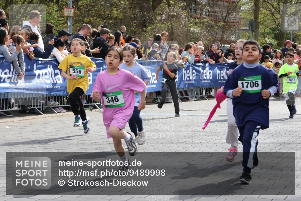 12.04.2026 - 45. Internationalen Wilhelmsburger Insellauf Strokosch-Dieckow http://msf.ph/oto/9489998 12.04.2026 14:34:55 Ziel 519, 999, 622, 471, 356, 47, 1021, 485, 489, 1016, 122, 476, 472, 575, 287, 326, 464, 1706, 346, 1726, 556, 840, 864, 288, 1725, 550, 527, 1721, 616, 816 meine-sportfotos.de