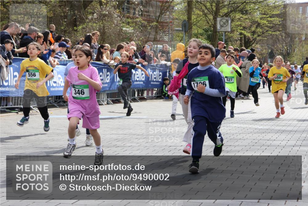 12.04.2026 - 45. Internationalen Wilhelmsburger Insellauf Strokosch-Dieckow http://msf.ph/oto/9490002 12.04.2026 14:34:55 Ziel 519, 999, 622, 471, 356, 47, 1021, 485, 489, 1016, 122, 476, 472, 575, 287, 326, 464, 1706, 346, 1726, 556, 840, 864, 288, 1725, 550, 527, 1721, 616, 816 meine-sportfotos.de