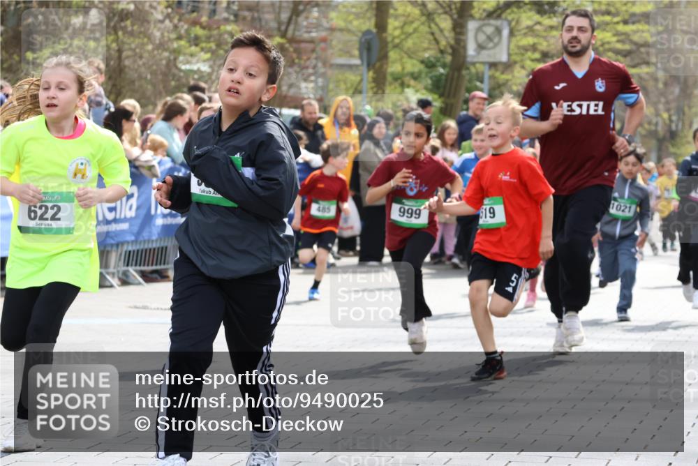 12.04.2026 - 45. Internationalen Wilhelmsburger Insellauf Strokosch-Dieckow http://msf.ph/oto/9490025 12.04.2026 14:34:49 Ziel 538, 40, 303, 993, 519, 999, 622, 471, 356, 47, 1021, 485, 489, 1016, 122, 476, 472, 575, 287, 326, 464, 1706, 346, 1726 meine-sportfotos.de