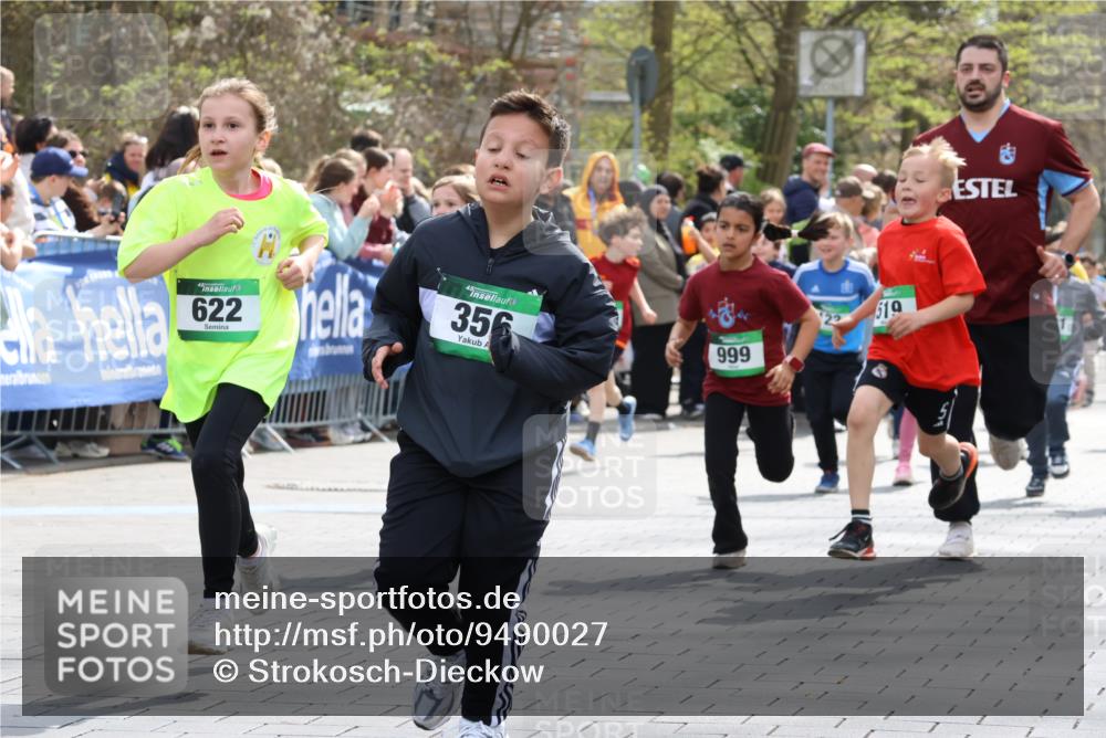 12.04.2026 - 45. Internationalen Wilhelmsburger Insellauf Strokosch-Dieckow http://msf.ph/oto/9490027 12.04.2026 14:34:49 Ziel 538, 40, 303, 993, 519, 999, 622, 471, 356, 47, 1021, 485, 489, 1016, 122, 476, 472, 575, 287, 326, 464, 1706, 346, 1726 meine-sportfotos.de