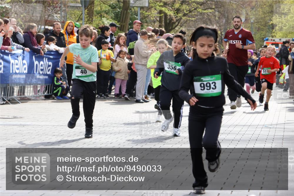 12.04.2026 - 45. Internationalen Wilhelmsburger Insellauf Strokosch-Dieckow http://msf.ph/oto/9490033 12.04.2026 14:34:46 Ziel 16, 837, 311, 589, 808, 1720, 538, 40, 303, 993, 519, 999, 622, 471, 356, 47, 1021, 485, 489, 1016, 122, 476, 472 meine-sportfotos.de