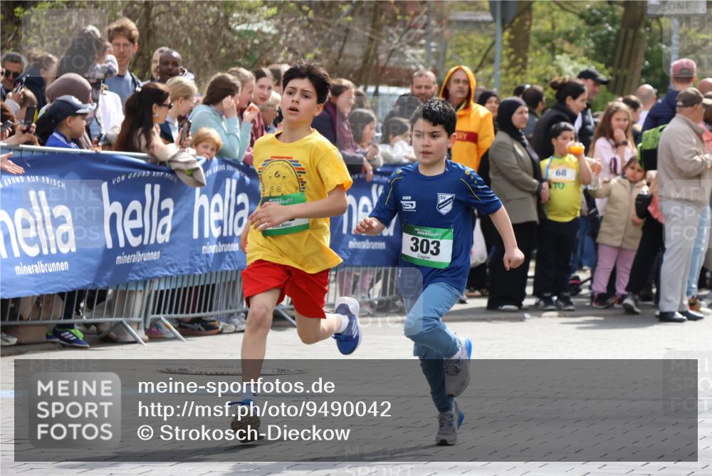 12.04.2026 - 45. Internationalen Wilhelmsburger Insellauf Strokosch-Dieckow http://msf.ph/oto/9490042 12.04.2026 14:34:44 Ziel 110, 524, 660, 843, 815, 423, 16, 837, 311, 589, 808, 1720, 538, 40, 303, 993, 519, 999, 622, 471, 356, 47 meine-sportfotos.de