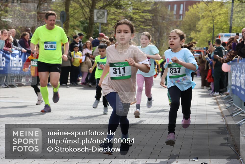 12.04.2026 - 45. Internationalen Wilhelmsburger Insellauf Strokosch-Dieckow http://msf.ph/oto/9490054 12.04.2026 14:34:40 Ziel 443, 291, 144, 995, 590, 436, 110, 524, 660, 843, 815, 423, 16, 837, 311, 589, 808, 1720, 538, 40, 303 meine-sportfotos.de
