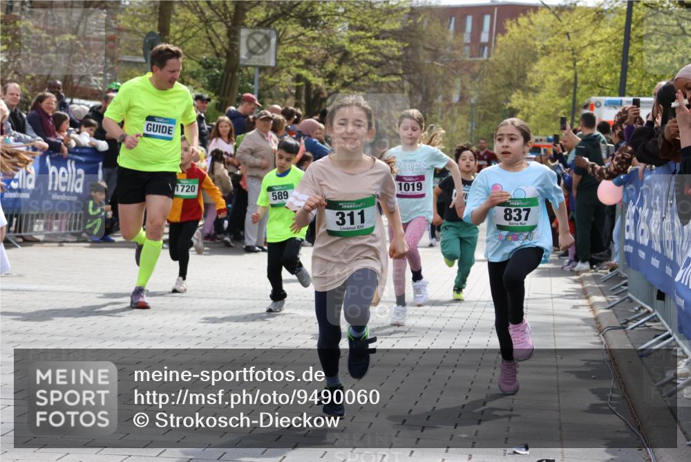 12.04.2026 - 45. Internationalen Wilhelmsburger Insellauf Strokosch-Dieckow http://msf.ph/oto/9490060 12.04.2026 14:34:40 Ziel 443, 291, 144, 995, 590, 436, 110, 524, 660, 843, 815, 423, 16, 837, 311, 589, 808, 1720, 538, 40, 303 meine-sportfotos.de