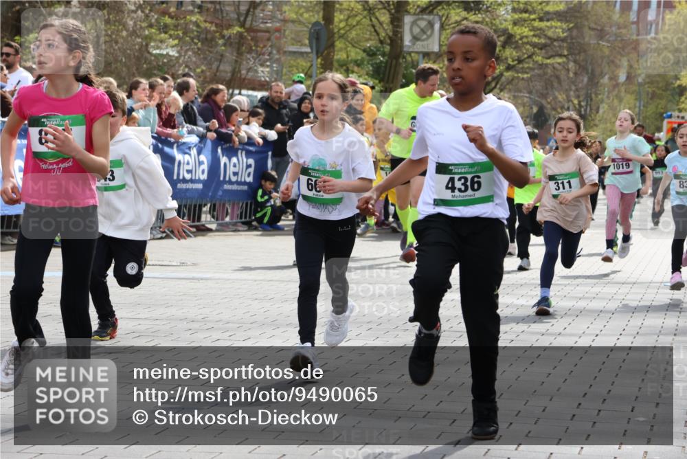 12.04.2026 - 45. Internationalen Wilhelmsburger Insellauf Strokosch-Dieckow http://msf.ph/oto/9490065 12.04.2026 14:34:38 Ziel 146, 841, 1076, 1711, 443, 291, 144, 995, 590, 436, 110, 524, 660, 843, 815, 423, 16, 837, 311, 589, 808, 1720 meine-sportfotos.de
