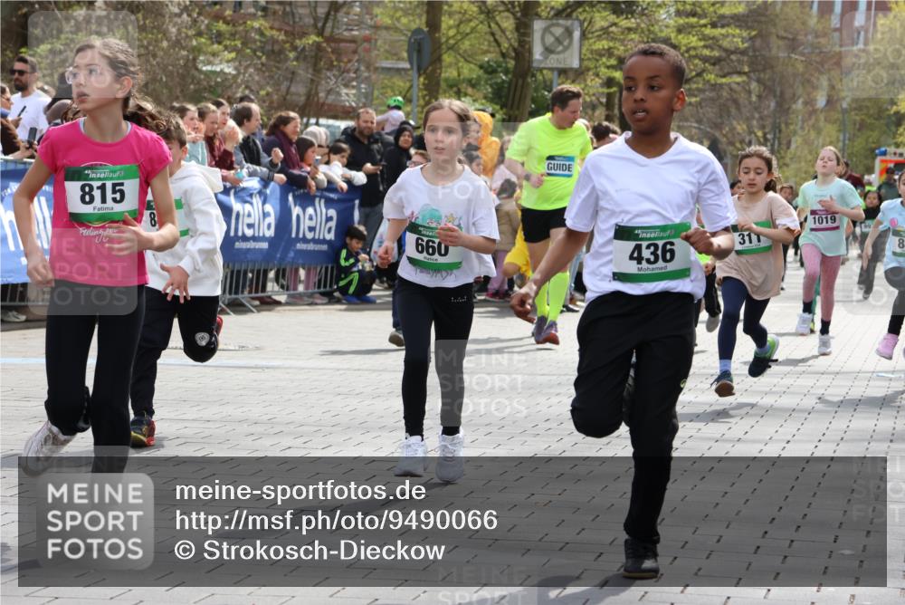 12.04.2026 - 45. Internationalen Wilhelmsburger Insellauf Strokosch-Dieckow http://msf.ph/oto/9490066 12.04.2026 14:34:38 Ziel 146, 841, 1076, 1711, 443, 291, 144, 995, 590, 436, 110, 524, 660, 843, 815, 423, 16, 837, 311, 589, 808, 1720 meine-sportfotos.de