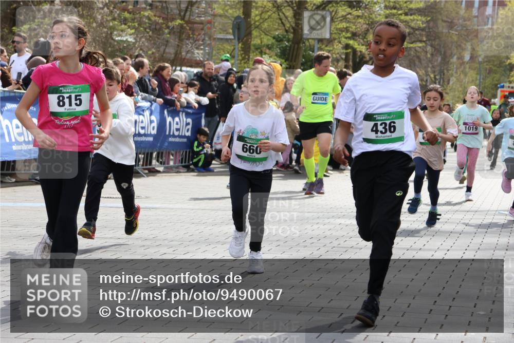 12.04.2026 - 45. Internationalen Wilhelmsburger Insellauf Strokosch-Dieckow http://msf.ph/oto/9490067 12.04.2026 14:34:38 Ziel 146, 841, 1076, 1711, 443, 291, 144, 995, 590, 436, 110, 524, 660, 843, 815, 423, 16, 837, 311, 589, 808, 1720 meine-sportfotos.de
