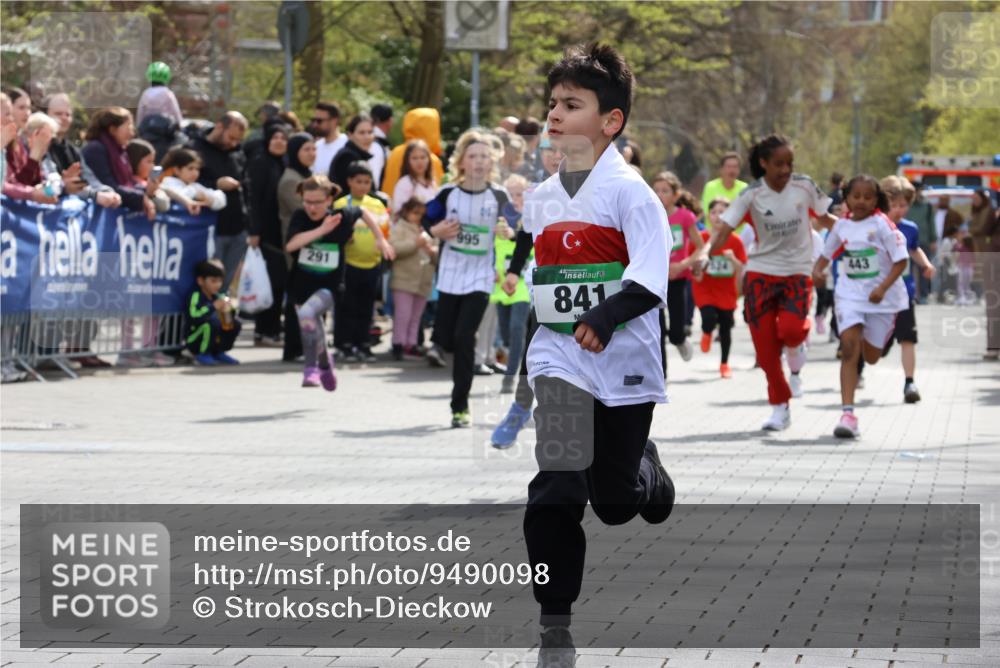 12.04.2026 - 45. Internationalen Wilhelmsburger Insellauf Strokosch-Dieckow http://msf.ph/oto/9490098 12.04.2026 14:34:33 Ziel 115, 1026, 1712, 809, 27, 332, 305, 853, 28, 146, 841, 1076, 1711, 443, 291, 144, 995, 590, 436, 110, 524, 660, 843, 815, 423 meine-sportfotos.de