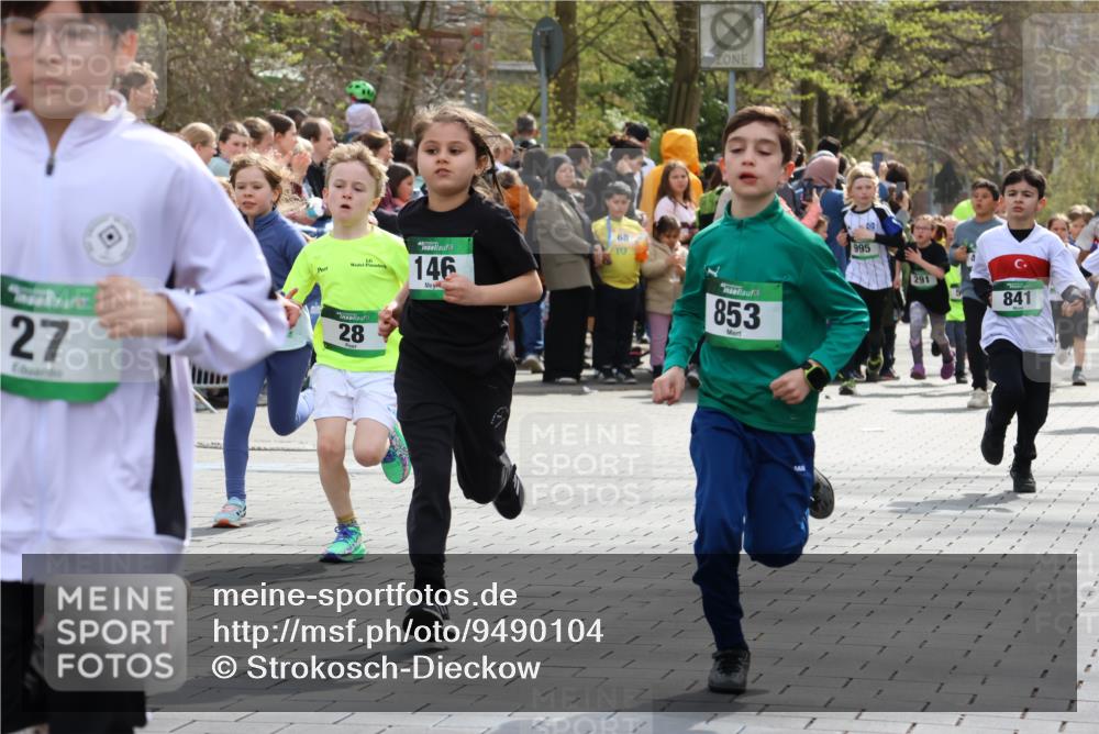 12.04.2026 - 45. Internationalen Wilhelmsburger Insellauf Strokosch-Dieckow http://msf.ph/oto/9490104 12.04.2026 14:34:31 Ziel 1723, 1730, 115, 1026, 1712, 809, 27, 332, 305, 853, 28, 146, 841, 1076, 1711, 443, 291, 144, 995, 590, 436 meine-sportfotos.de