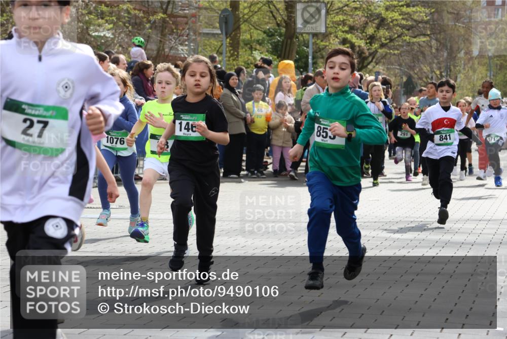 12.04.2026 - 45. Internationalen Wilhelmsburger Insellauf Strokosch-Dieckow http://msf.ph/oto/9490106 12.04.2026 14:34:31 Ziel 1723, 1730, 115, 1026, 1712, 809, 27, 332, 305, 853, 28, 146, 841, 1076, 1711, 443, 291, 144, 995, 590, 436 meine-sportfotos.de