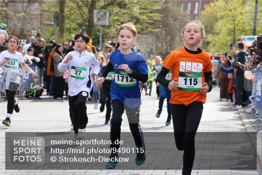 12.04.2026 - 45. Internationalen Wilhelmsburger Insellauf Strokosch-Dieckow http://msf.ph/oto/9490115 12.04.2026 14:34:29 Ziel 160, 483, 839, 1713, 1723, 1730, 115, 1026, 1712, 809, 27, 332, 305, 853, 28, 146, 841, 1076, 1711, 443 meine-sportfotos.de