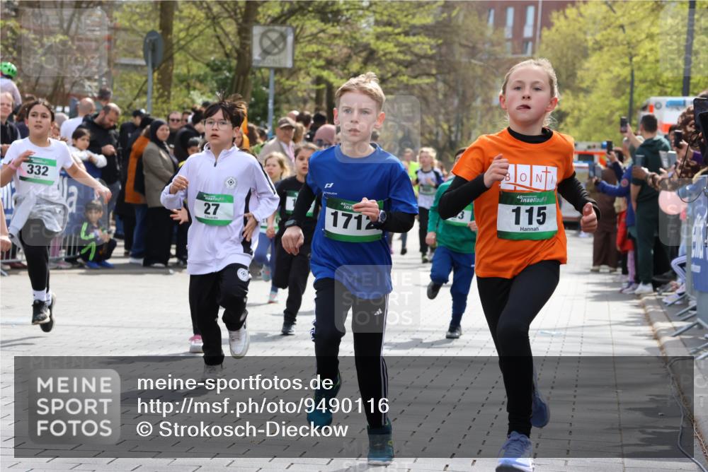 12.04.2026 - 45. Internationalen Wilhelmsburger Insellauf Strokosch-Dieckow http://msf.ph/oto/9490116 12.04.2026 14:34:29 Ziel 160, 483, 839, 1713, 1723, 1730, 115, 1026, 1712, 809, 27, 332, 305, 853, 28, 146, 841, 1076, 1711, 443 meine-sportfotos.de