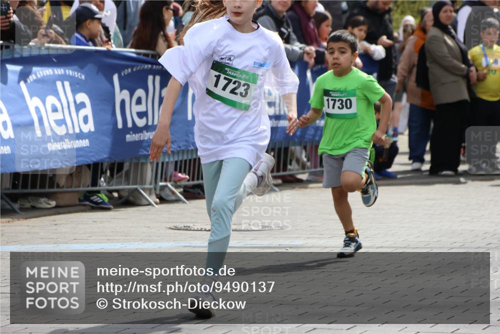 12.04.2026 - 45. Internationalen Wilhelmsburger Insellauf Strokosch-Dieckow http://msf.ph/oto/9490137 12.04.2026 14:34:25 Ziel 32, 33, 104, 314, 1718, 160, 483, 839, 1713, 1723, 1730, 115, 1026, 1712, 809, 27, 332, 305, 853, 28 meine-sportfotos.de
