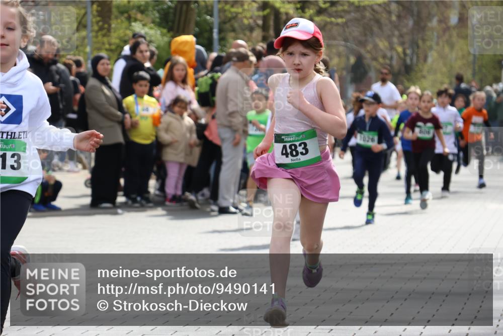 12.04.2026 - 45. Internationalen Wilhelmsburger Insellauf Strokosch-Dieckow http://msf.ph/oto/9490141 12.04.2026 14:34:23 Ziel 1731, 1722, 32, 33, 104, 314, 1718, 160, 483, 839, 1713, 1723, 1730, 115, 1026, 1712 meine-sportfotos.de